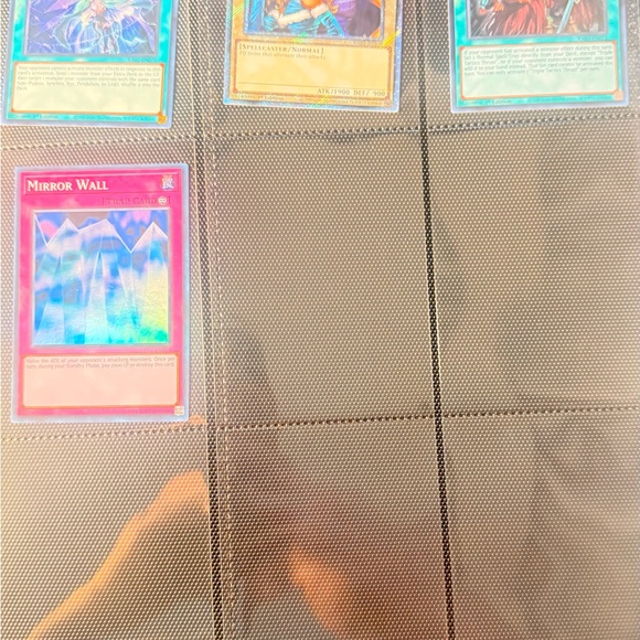 Trading Card Collection - Multicolor - Picture 6 of 6